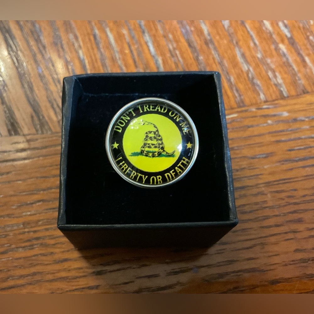 🇺🇸”Don’t Tread On Me Liberty Or Death” Adjustable Silver Ring!